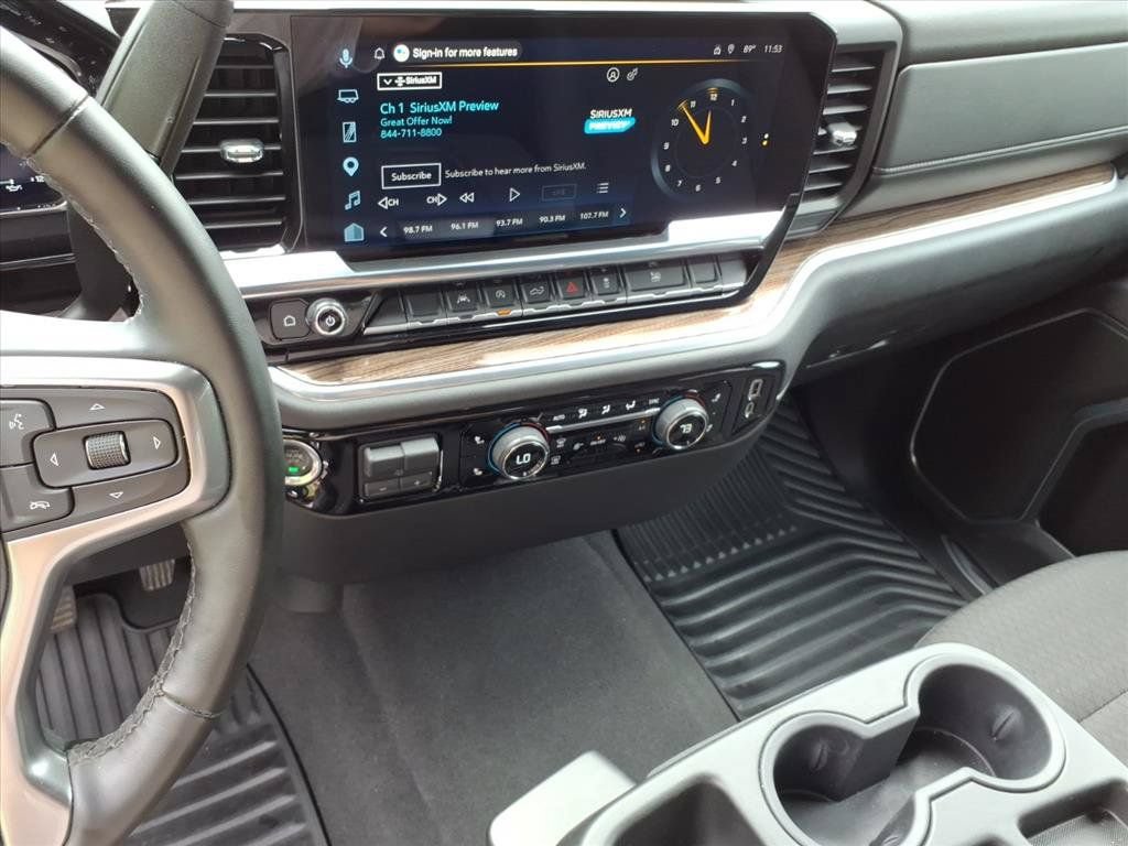 Used 2026 Chevrolet Silverado 1500 LT AWD/4WD image 33
