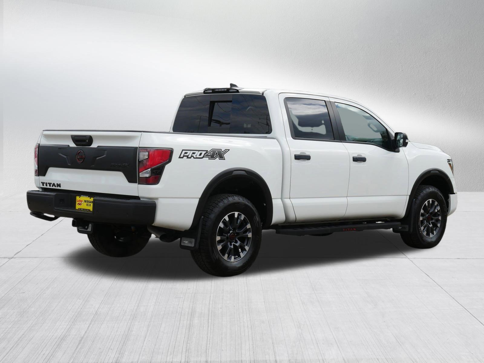 Certified 2024 Nissan Titan PRO-4X w/ Pro-4x Convenience Package AWD/4WD image 7