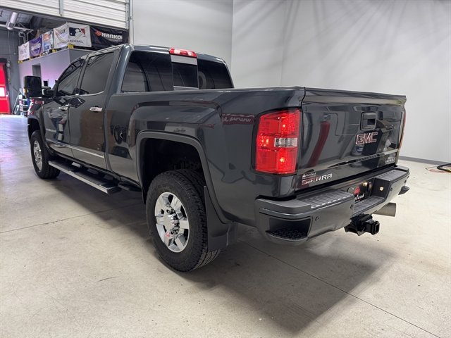 Used 2018 GMC Sierra 3500 Denali w/ Duramax Plus Package image 5
