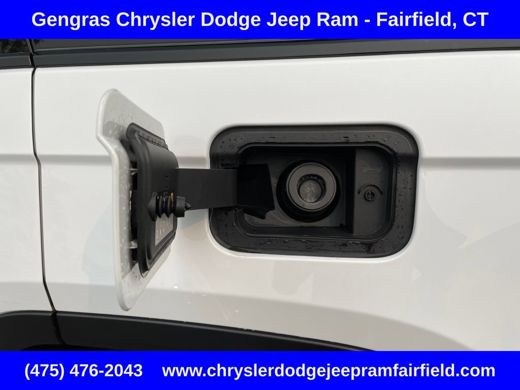 Certified 2023 Jeep Grand Cherokee Laredo X AWD/4WD image 32