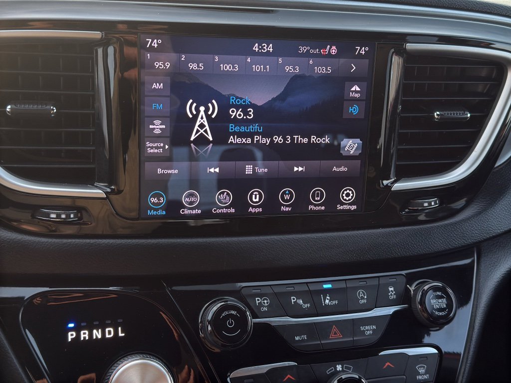 Used 2020 Chrysler Pacifica Touring-L Plus w/ Advanced Safetytec Group image 18