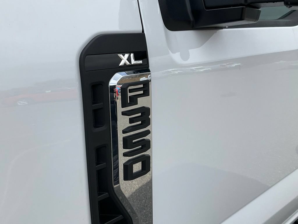New 2026 Ford F350 XL w/ XL Chrome Package AWD/4WD image 26