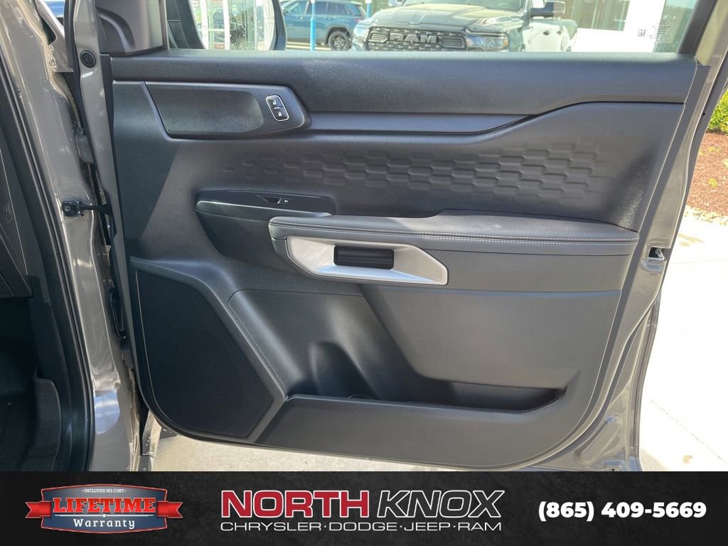 Used 2025 Ford Ranger XLT w/ Advanced Towing Package AWD/4WD image 28