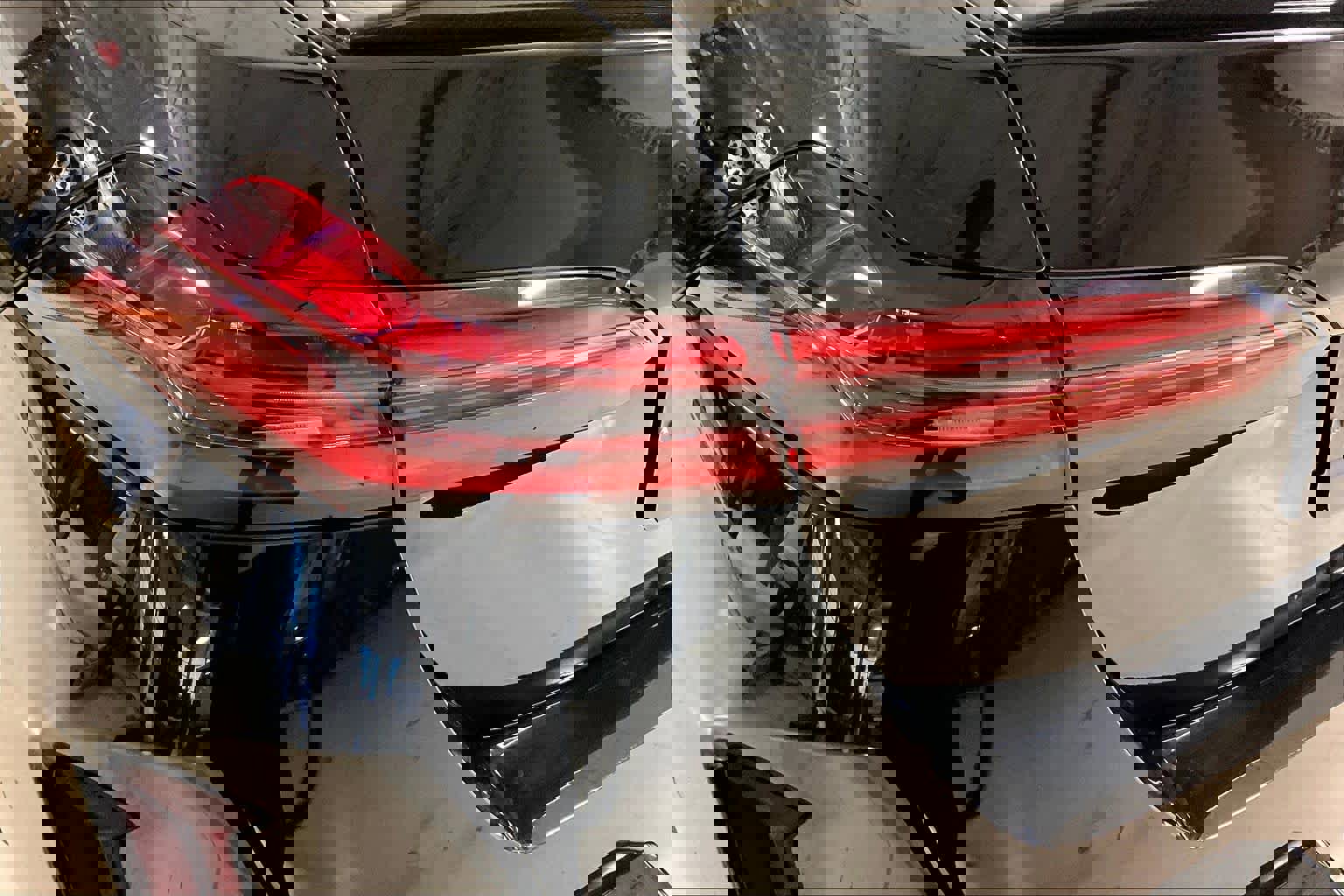 Used 2026 BMW M5 w/ Carbon Package image 26