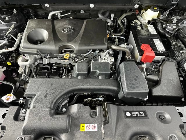Used 2023 Toyota RAV4 LE AWD/4WD image 13