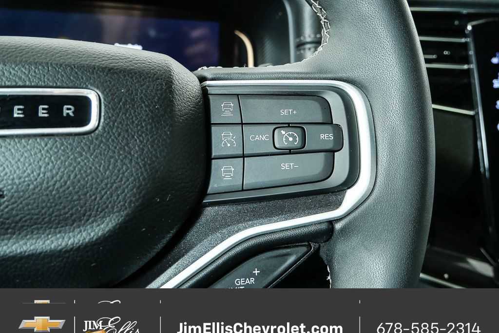 Used 2023 Jeep Wagoneer 2WD w/ Convenience Group I image 13