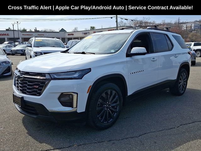 Used 2023 Chevrolet Traverse RS image 3