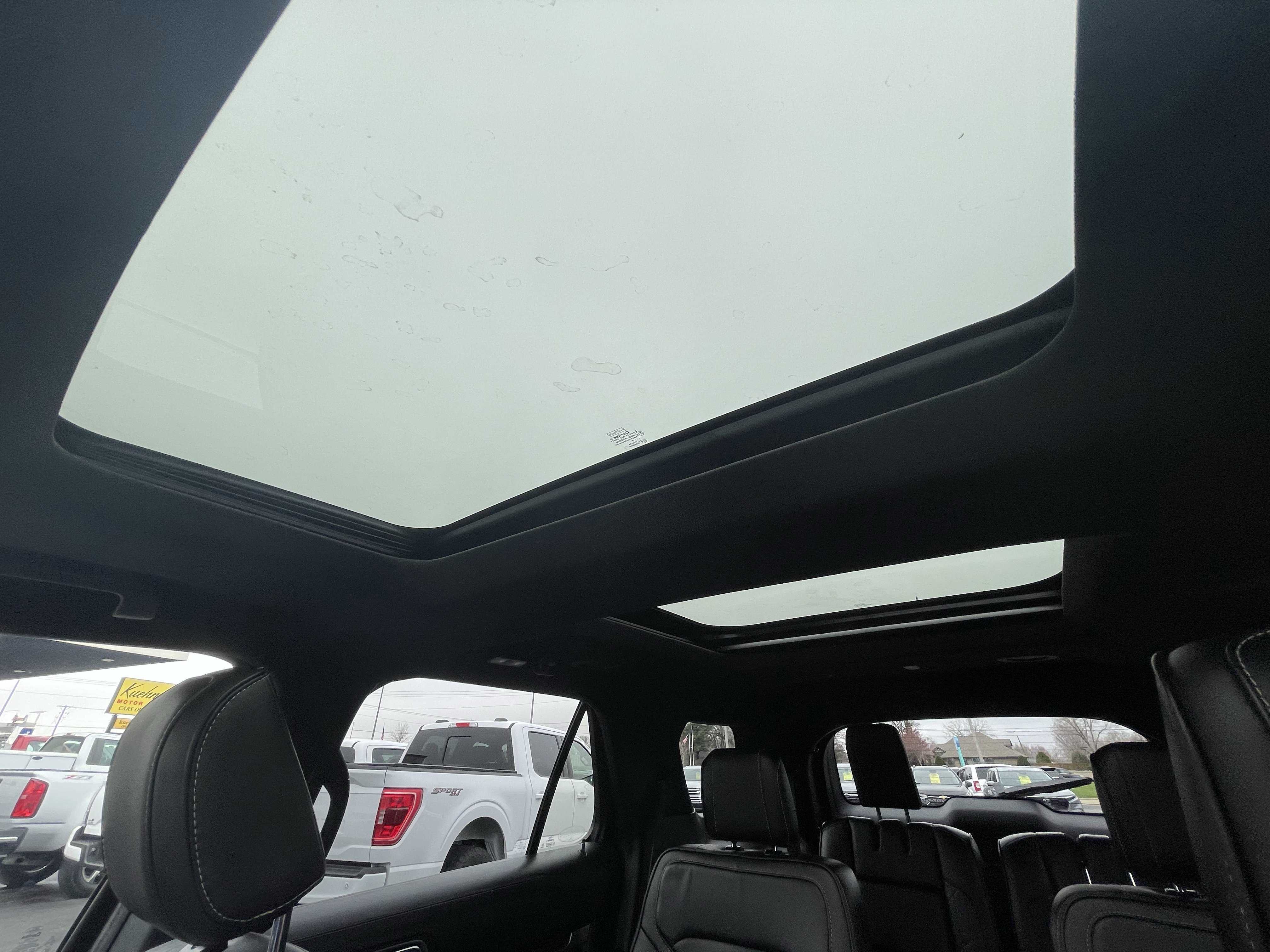 Used 2018 Ford Explorer Platinum AWD/4WD image 27