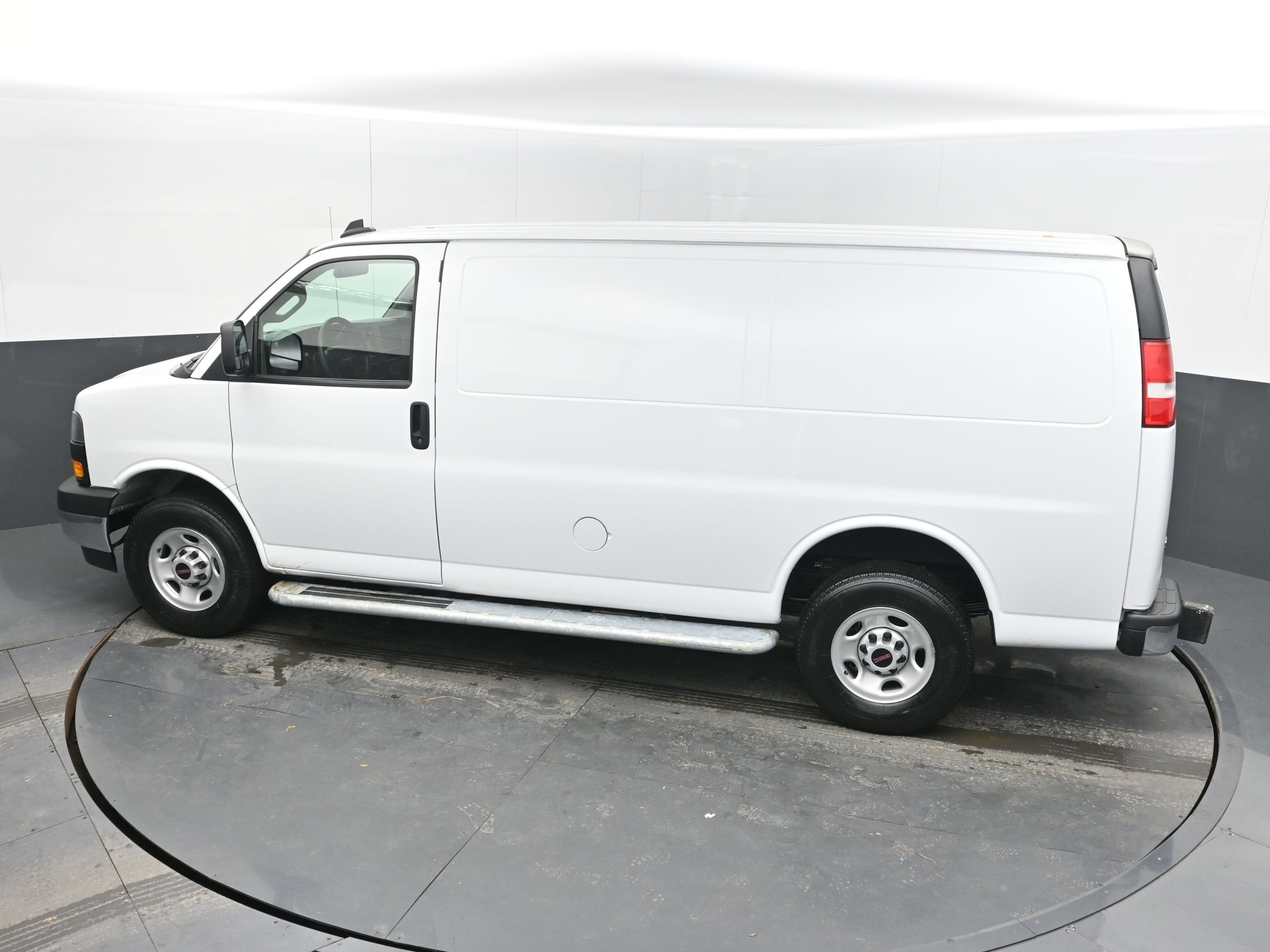 Used 2024 GMC Savana 2500 w/ Driver Convenience Package image 34