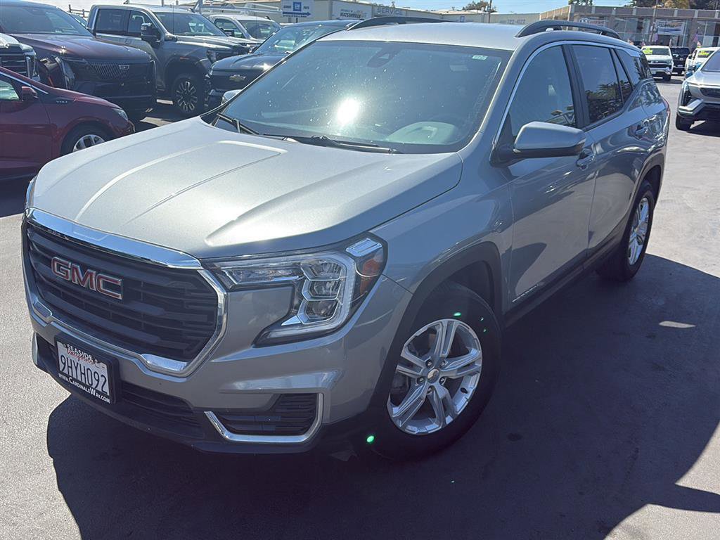 Used 2024 GMC Terrain SLE w/ Driver Convenience Package