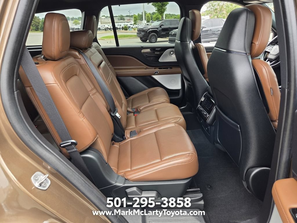 Used 2022 Lincoln Aviator Reserve w/ Equipment Group 201A AWD/4WD image 17
