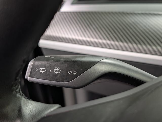 Used 2024 Tesla Model Y Performance image 19