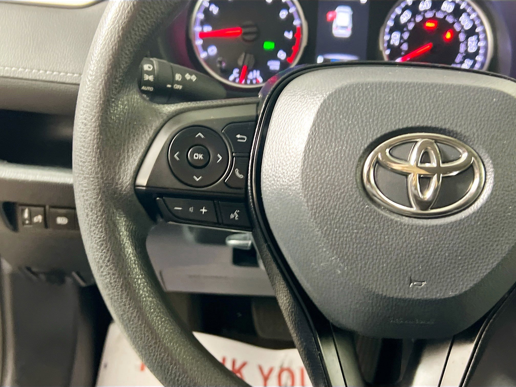 Used 2021 Toyota RAV4 XLE image 18