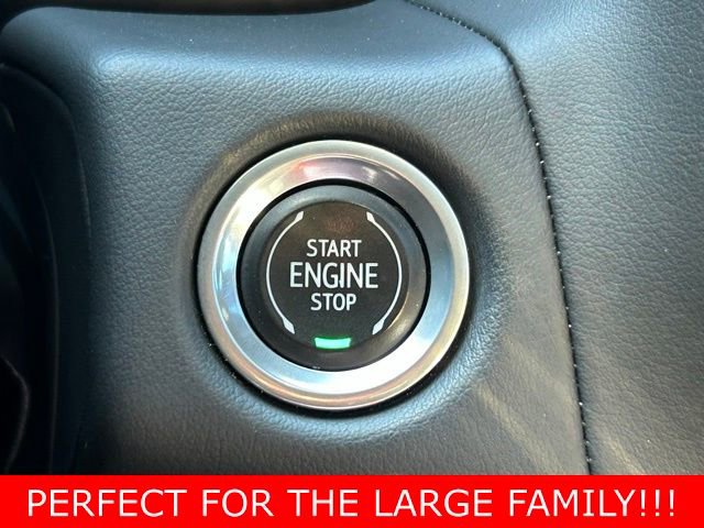 Used 2023 GMC Yukon AT4 w/ AT4 Premium Package AWD/4WD image 28