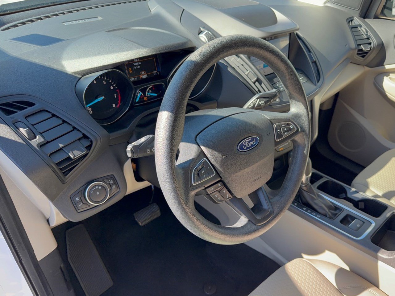 Used 2019 Ford Escape SE FWD image 4