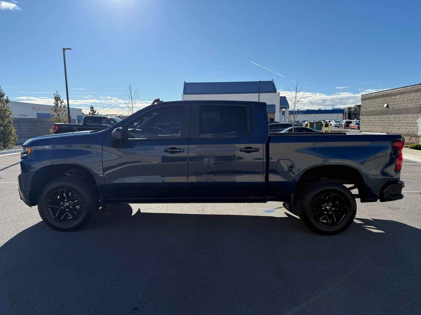 Used 2021 Chevrolet Silverado 1500 LT Trail Boss w/ Convenience Package II image 4