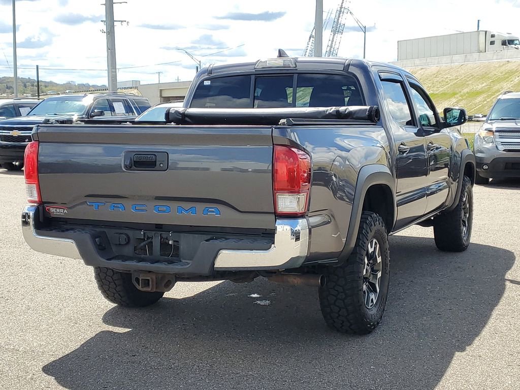 Used 2016 Toyota Tacoma TRD Off-Road w/ Towing Package AWD/4WD image 3