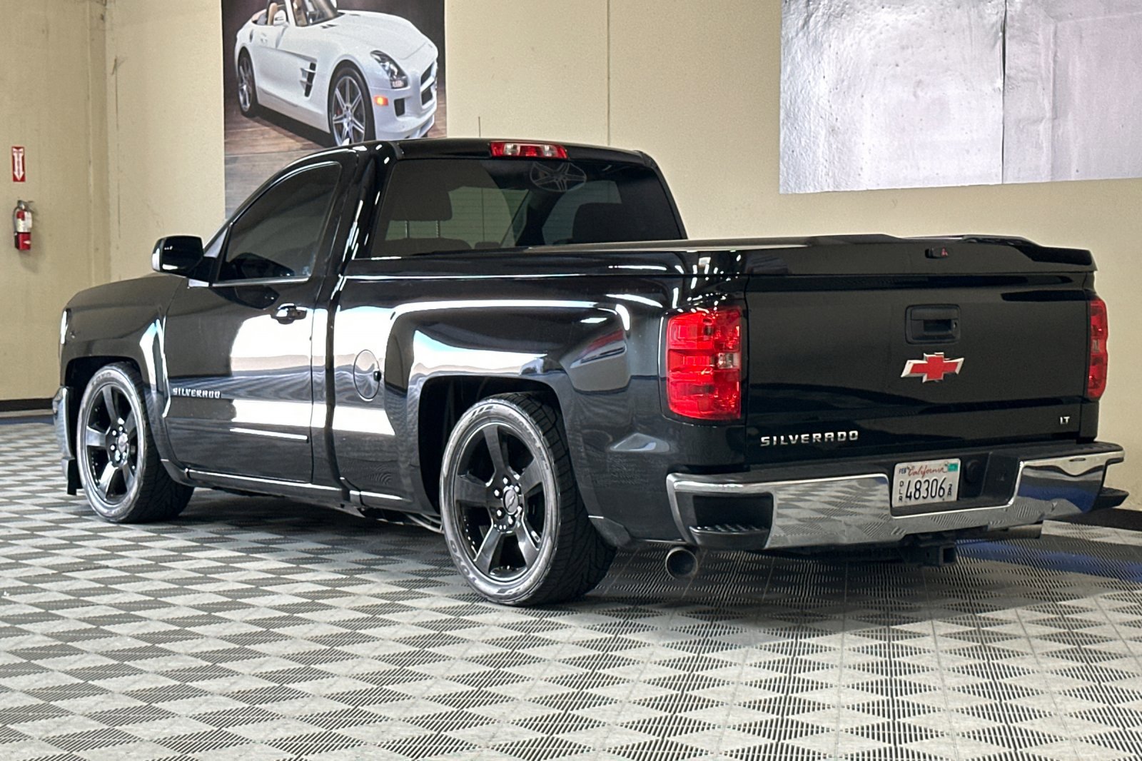 Used 2016 Chevrolet Silverado 1500 LT w/ LT Convenience Package image 6