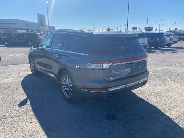Used 2020 Lincoln Aviator Reserve w/ Equipment Group 201A image 4