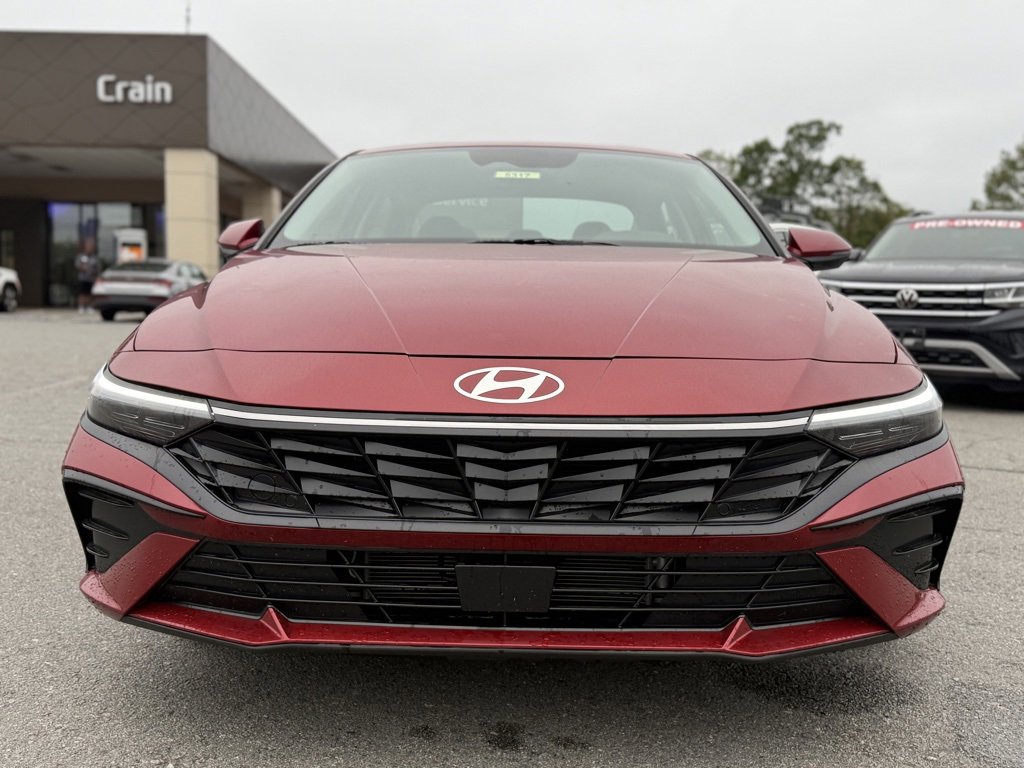 New 2025 Hyundai Elantra Limited image 2