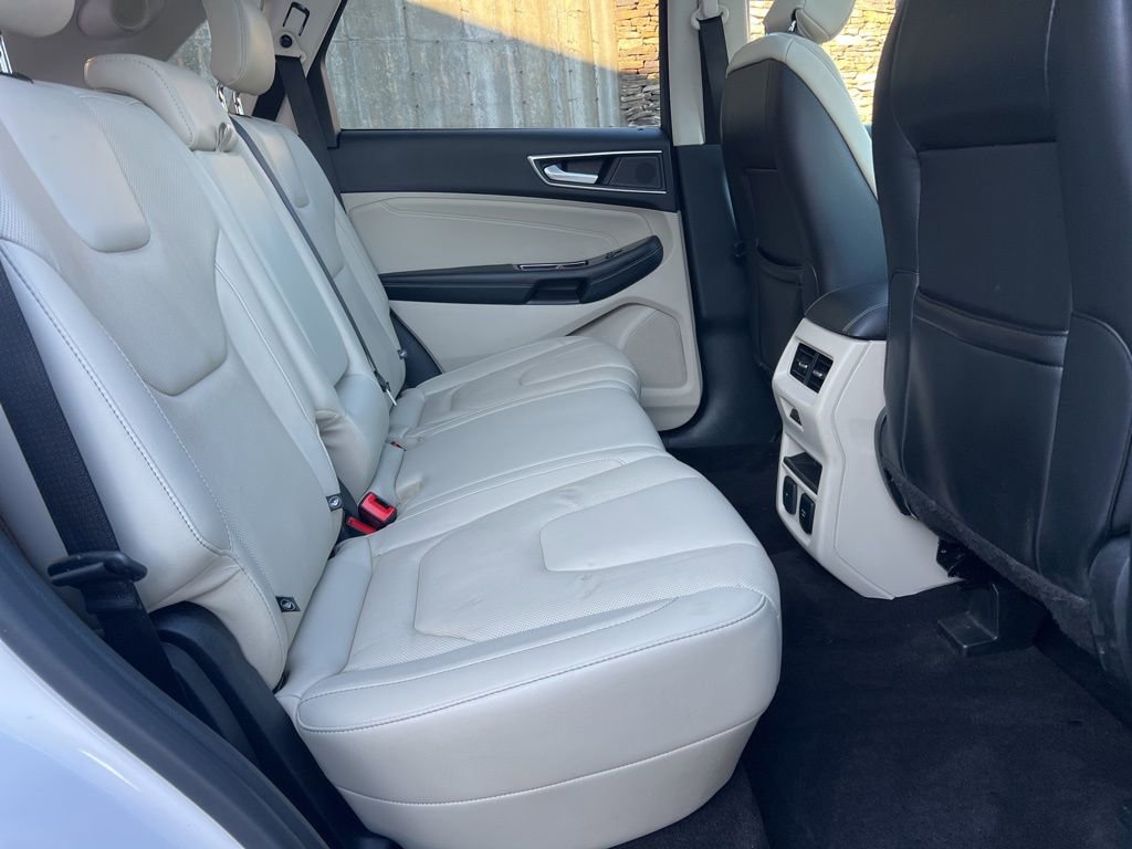 Used 2019 Ford Edge Titanium w/ Equipment Group 301A image 27