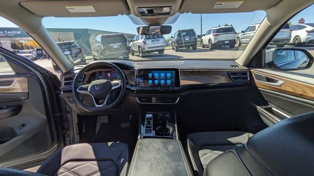 Used 2024 Volkswagen Atlas SE image 45