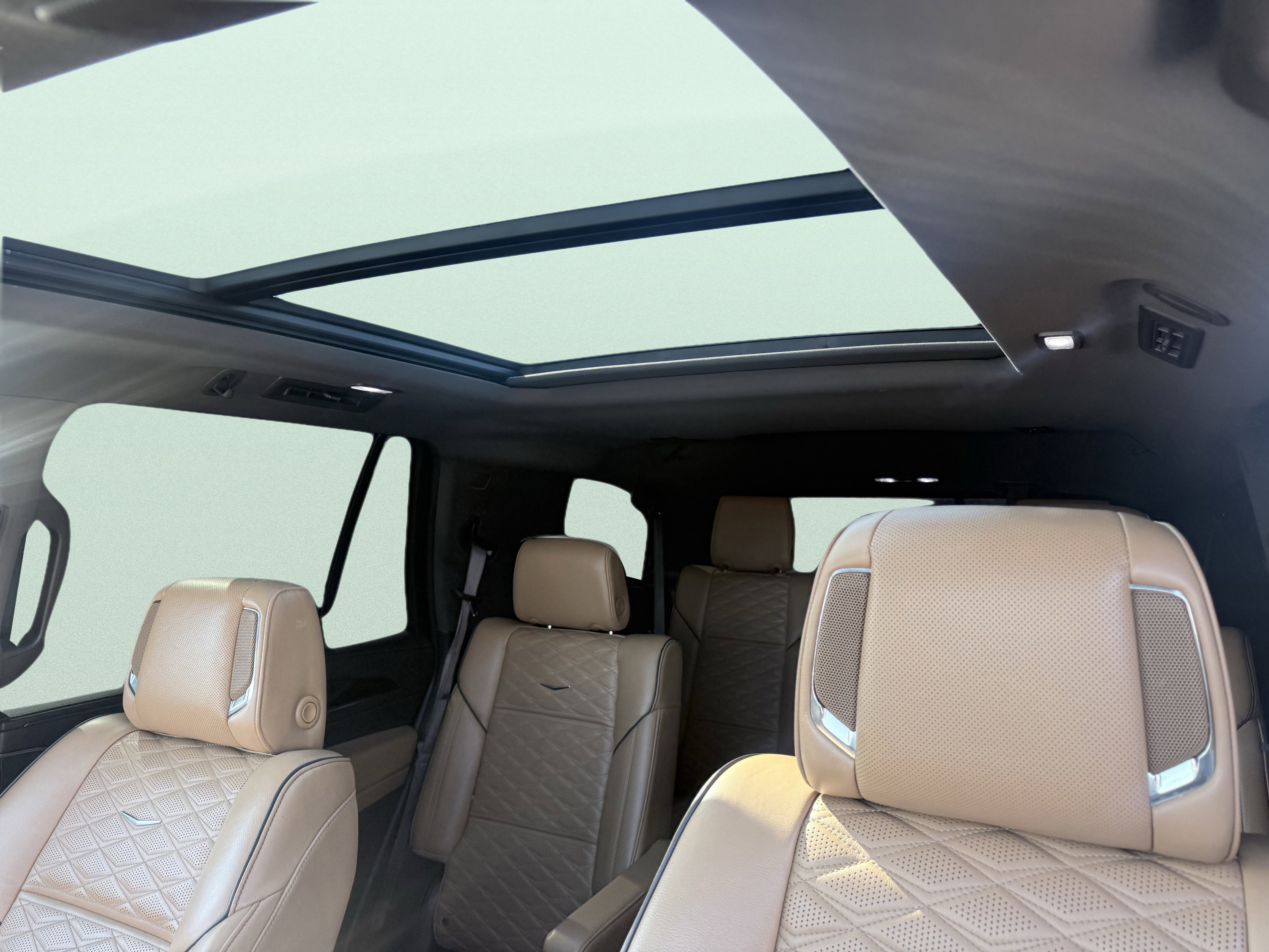 Used 2023 Cadillac Escalade Sport w/ Touring Package image 4