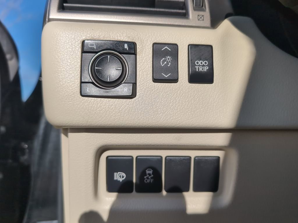 Used 2018 Lexus GX 460 Premium w/ Premium Package image 17