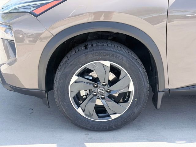 Certified 2024 Nissan Rogue SV w/ SV Premium Package FWD image 36