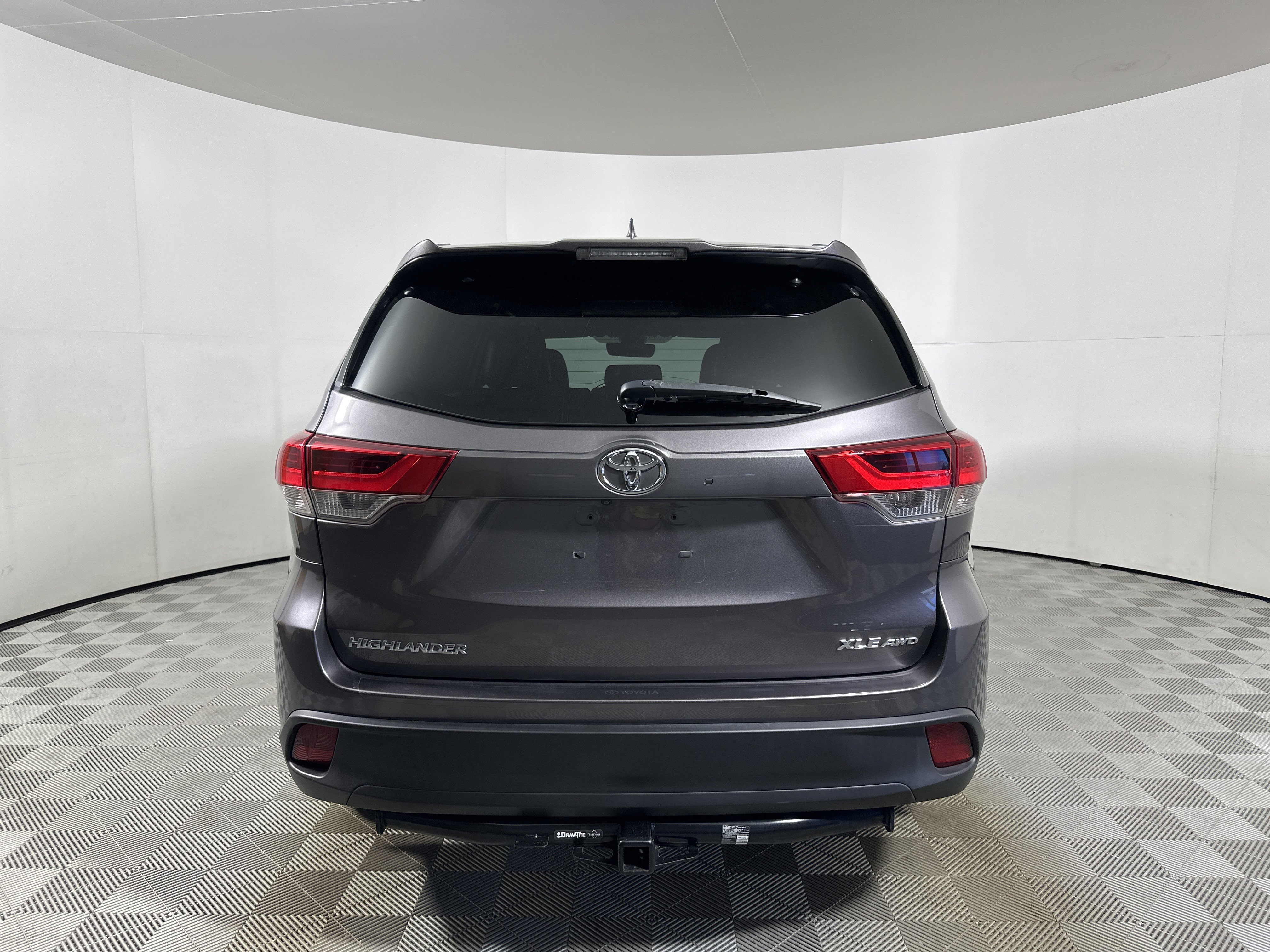 Used 2019 Toyota Highlander AWD V6 image 6