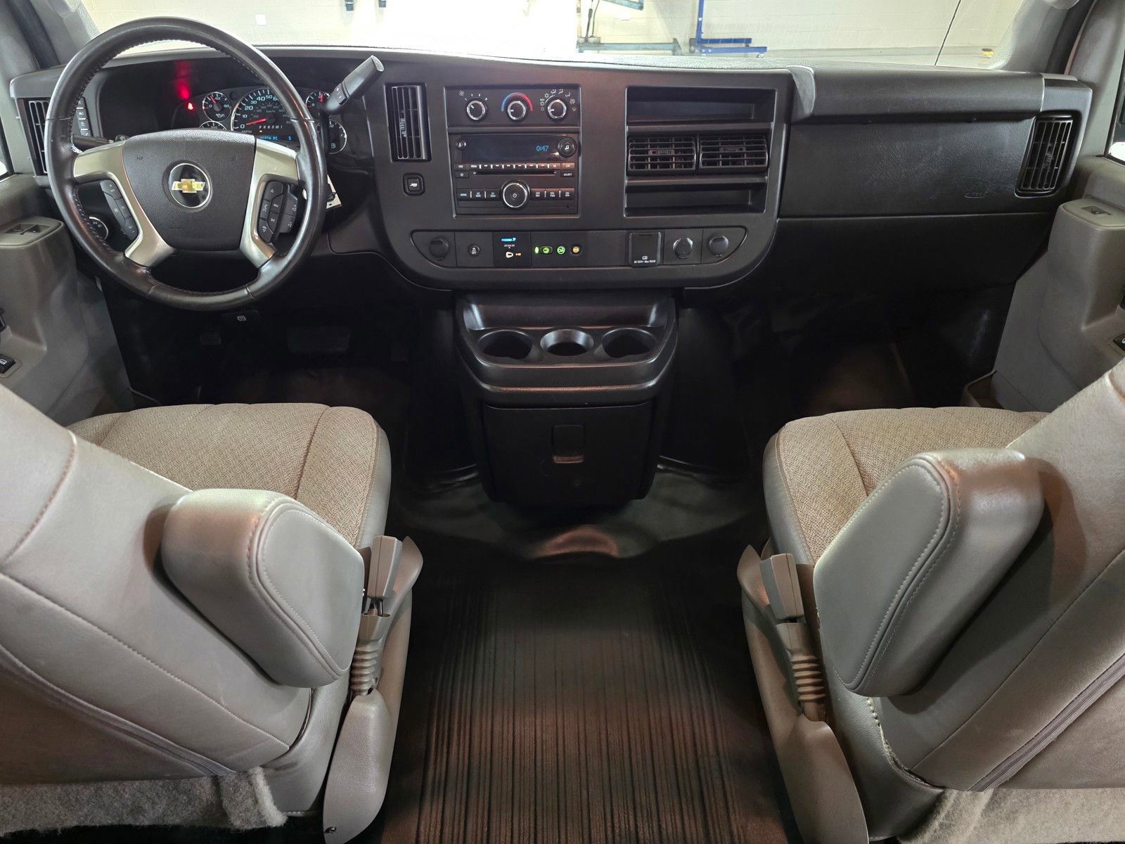 Used 2018 Chevrolet Express 2500 LS w/ Driver Convenience Package image 22