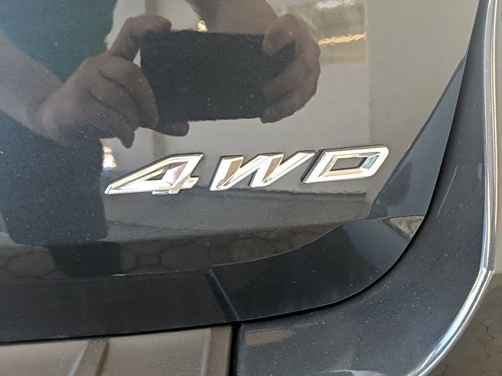 Used 2023 Ford Explorer XLT w/ Equipment Group 202A image 9