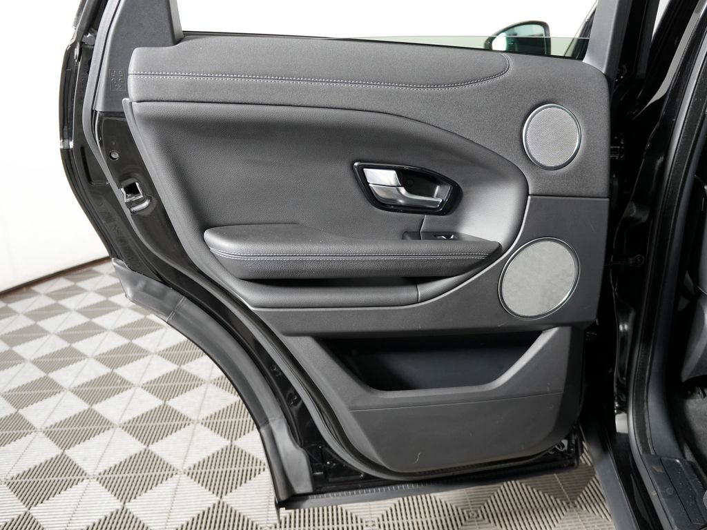 Used 2019 Land Rover Range Rover Evoque image 33