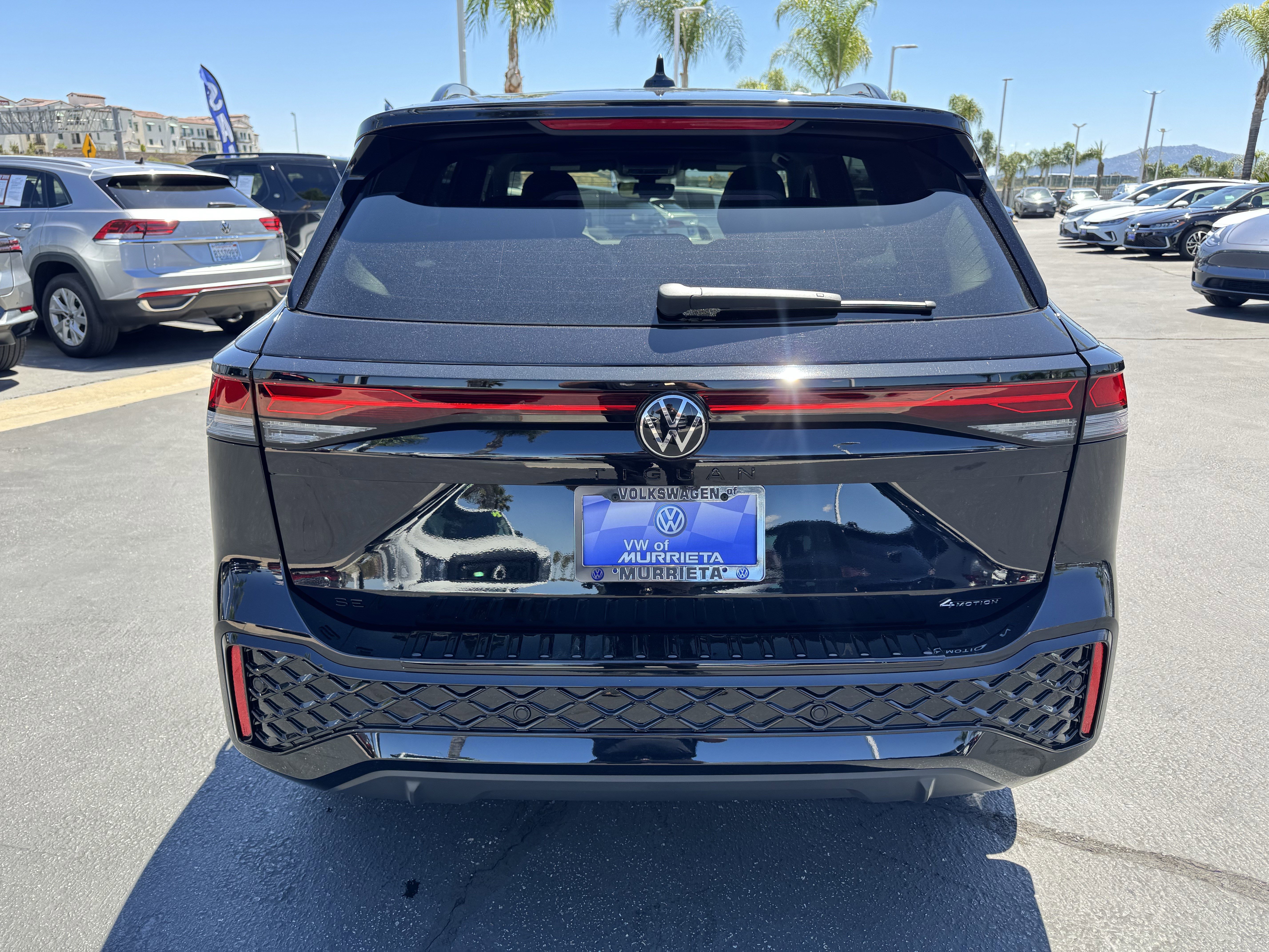 Certified 2026 Volkswagen Tiguan SE R-Line AWD/4WD image 9