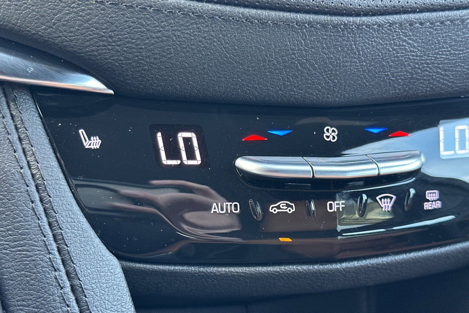 Certified 2023 Cadillac XT5 Premium Luxury image 29