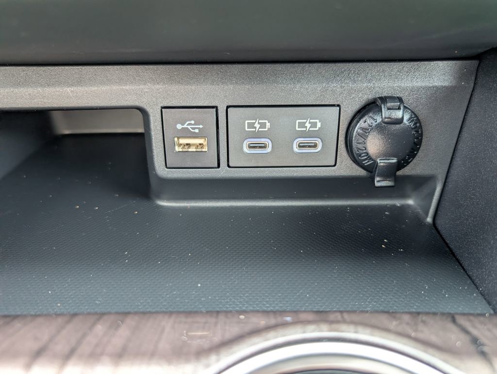 Used 2024 Toyota Highlander Platinum image 24