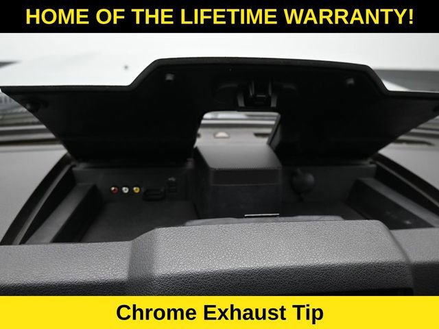 Used 2015 Ford F250 Lariat w/ Chrome Package image 26