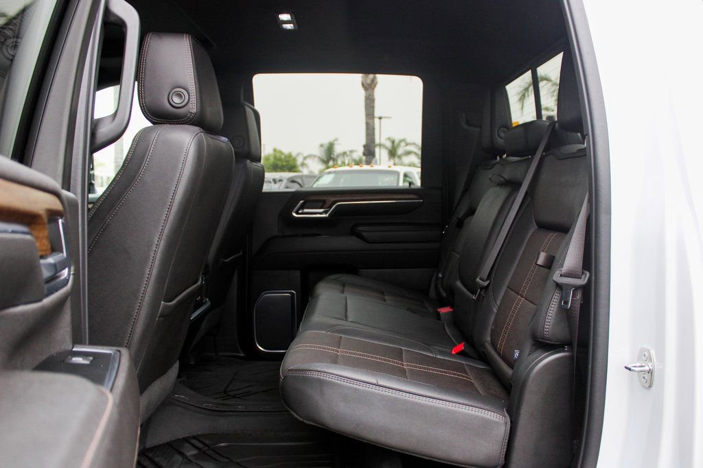 Used 2024 Chevrolet Silverado 3500 High Country w/ High Country Premium Package image 41