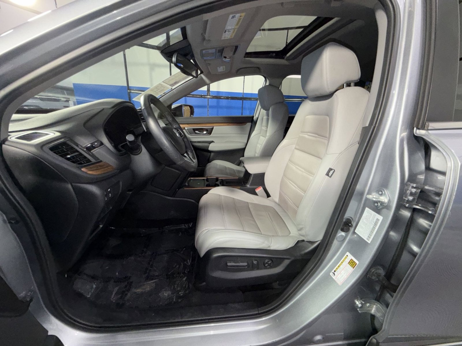 Used 2022 Honda CR-V Touring image 25