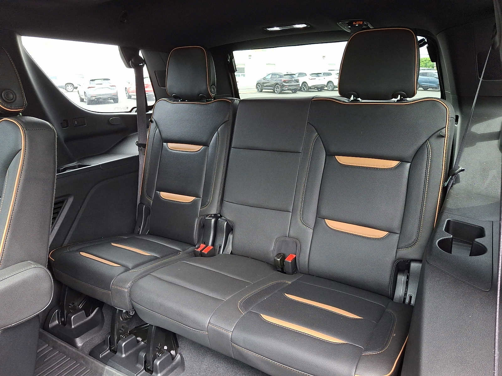 Used 2023 GMC Yukon AT4 w/ AT4 Premium Package AWD/4WD image 11