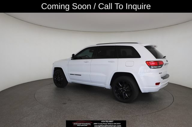 Used 2020 Jeep Grand Cherokee Altitude AWD/4WD image 10