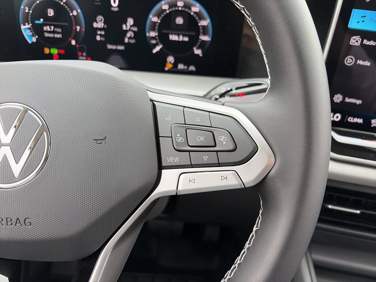 New 2026 Volkswagen Tiguan SE AWD/4WD image 20