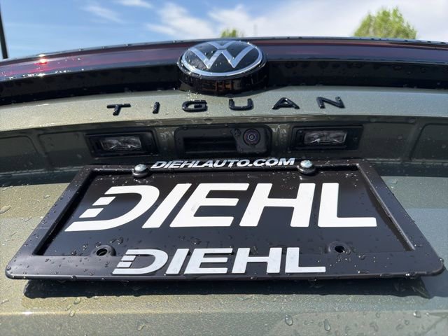 New 2026 Volkswagen Tiguan SE R-Line AWD/4WD image 16
