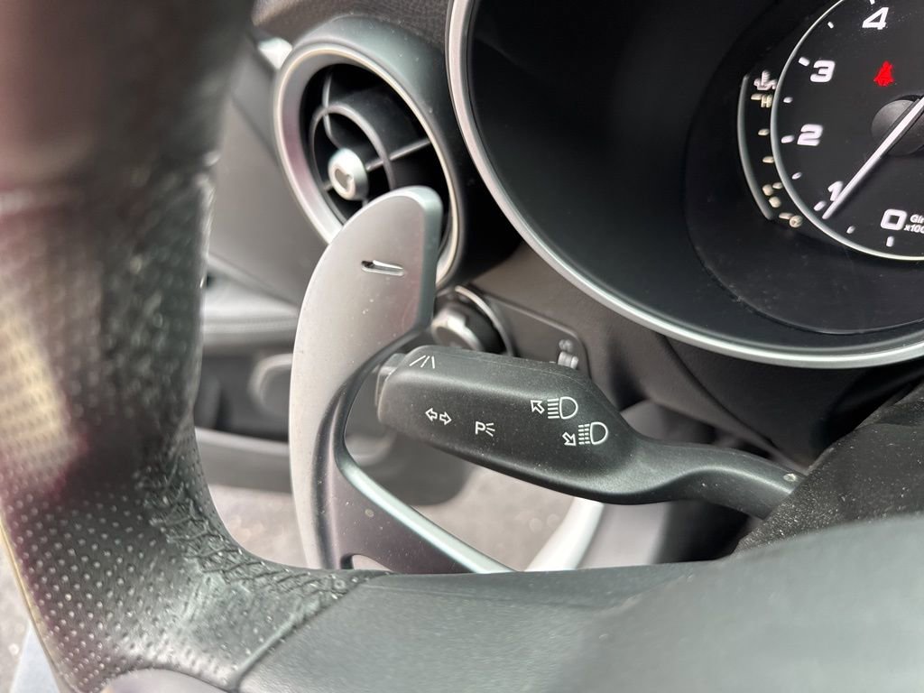 Used 2022 Alfa Romeo Stelvio Veloce image 32