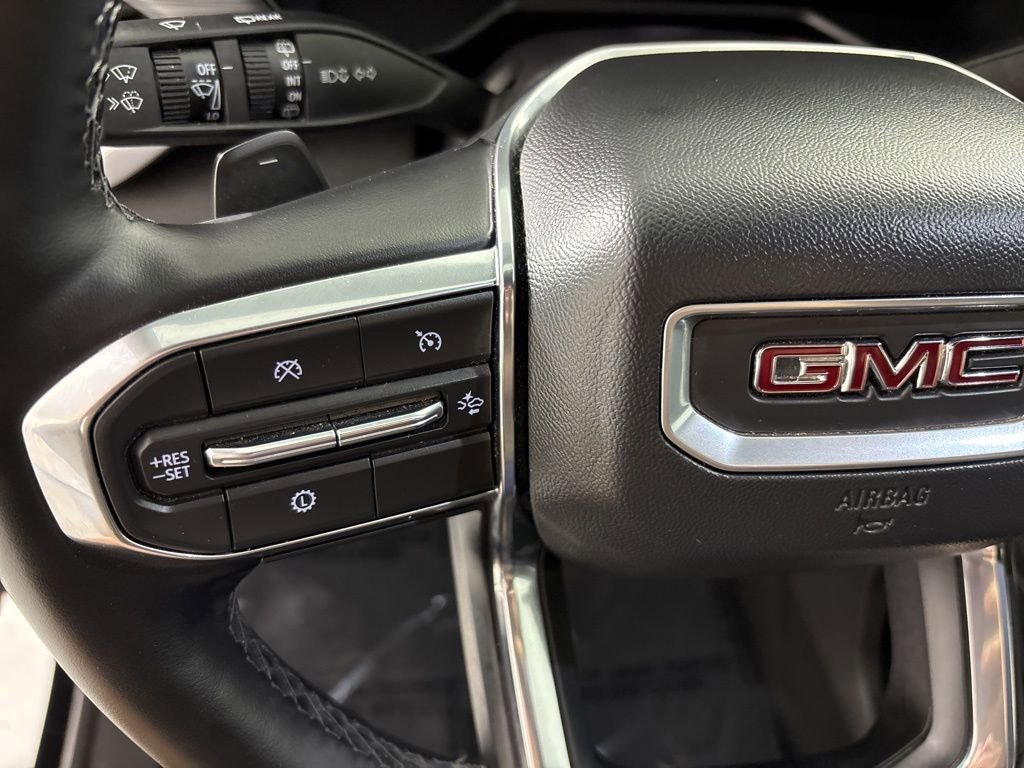 Used 2025 GMC Acadia Elevation image 29