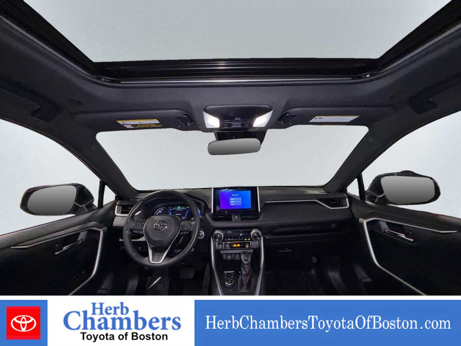 Used 2024 Toyota RAV4 SE w/ Weather & Moonroof Package AWD/4WD image 13