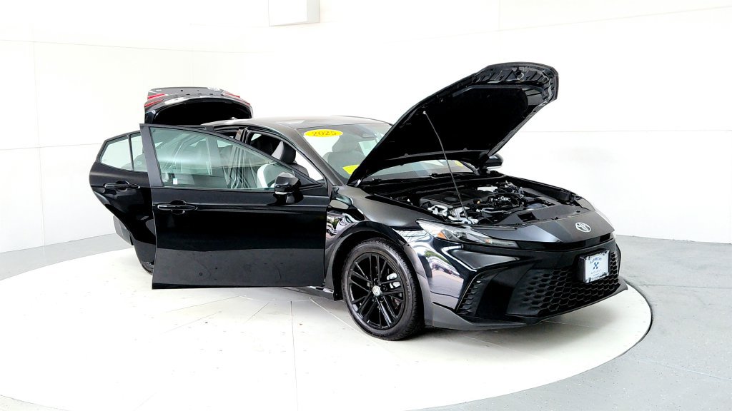 Certified 2025 Toyota Camry SE w/ Convenience Package AWD/4WD image 12