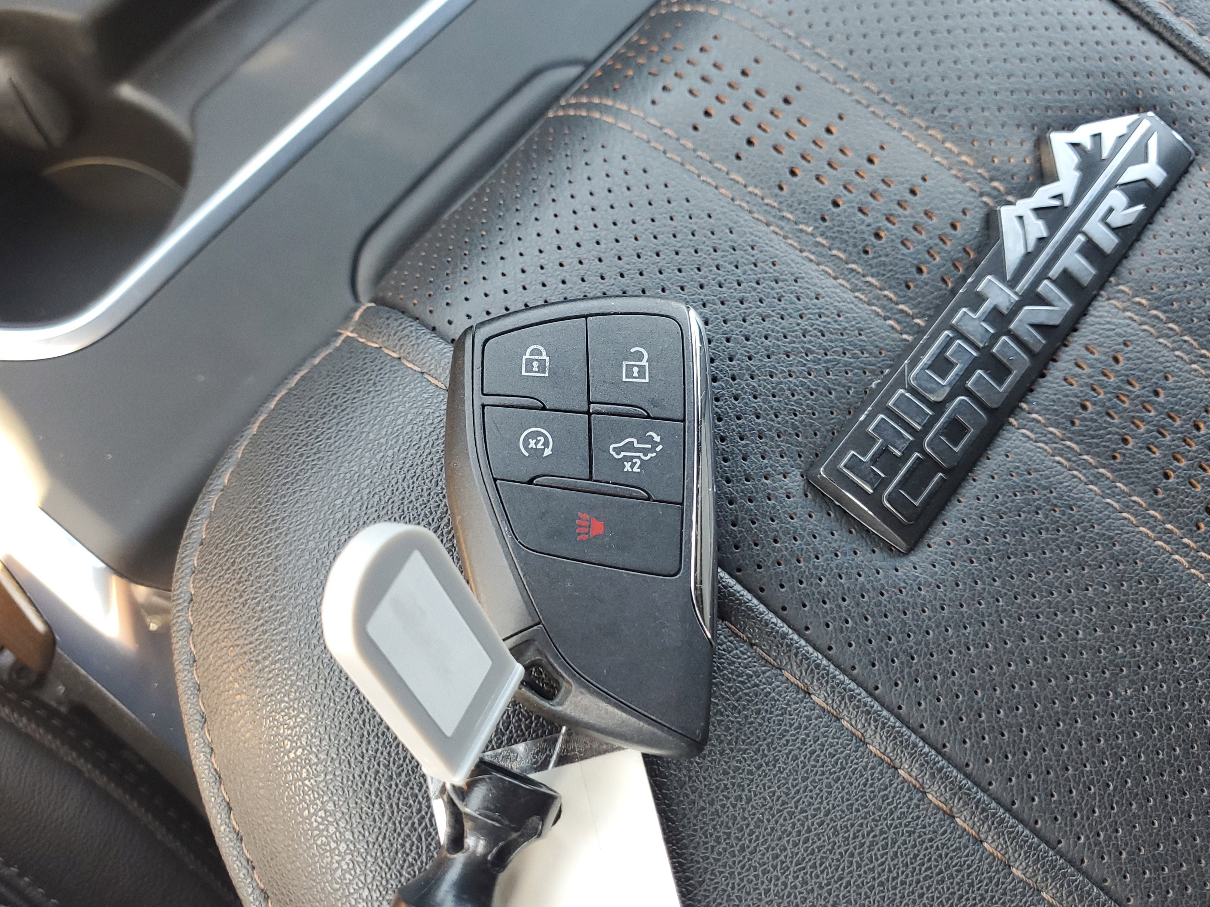 Used 2024 Chevrolet Silverado 2500 High Country AWD/4WD image 31
