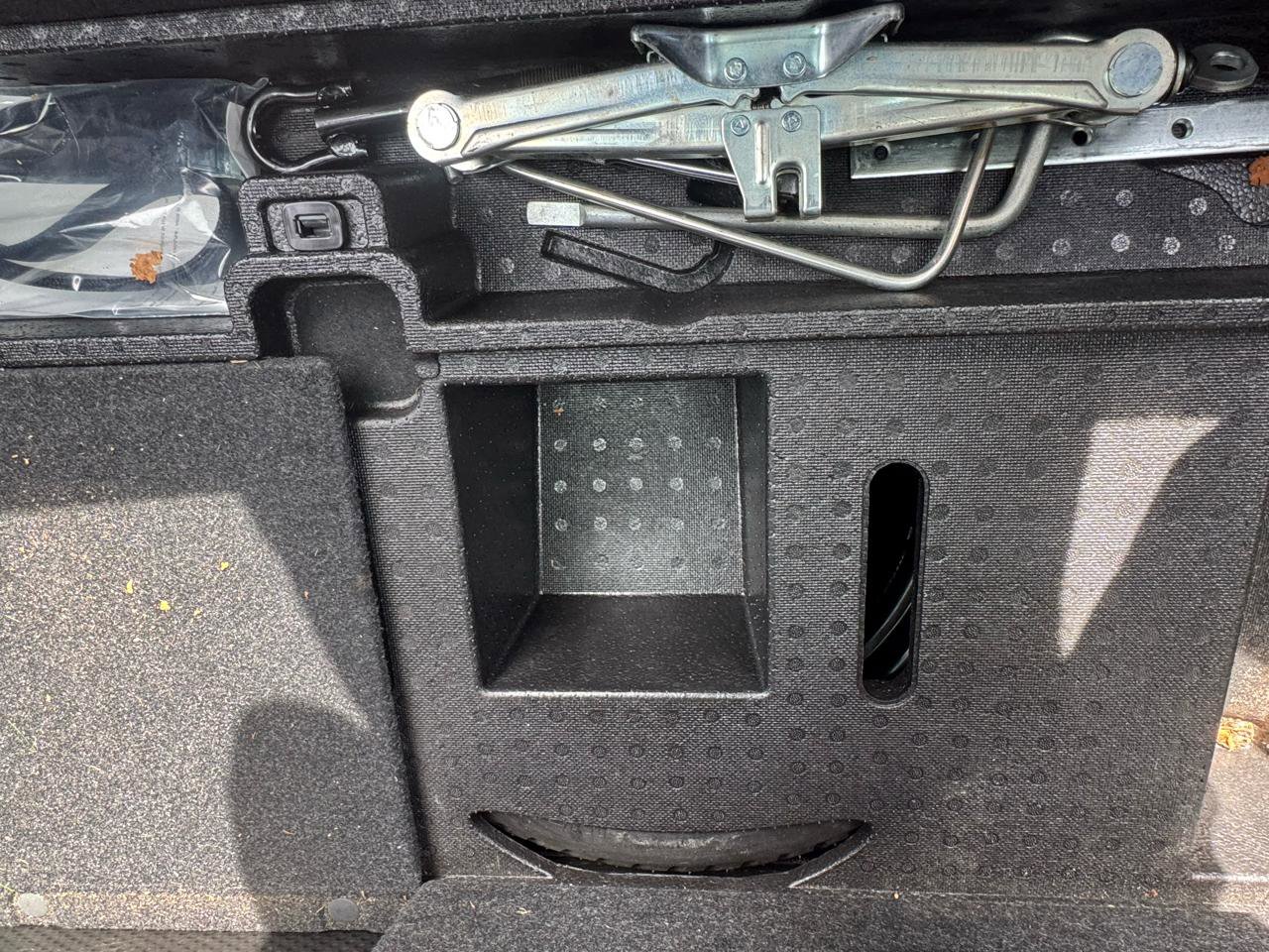 Used 2010 Scion xD image 25