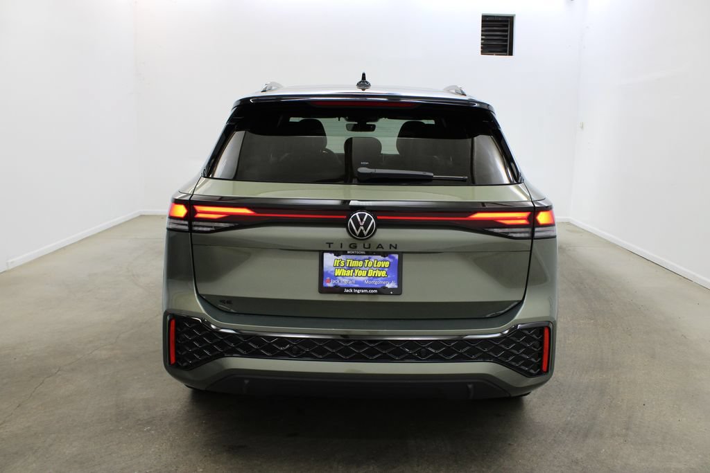 New 2026 Volkswagen Tiguan SE R-Line FWD image 4